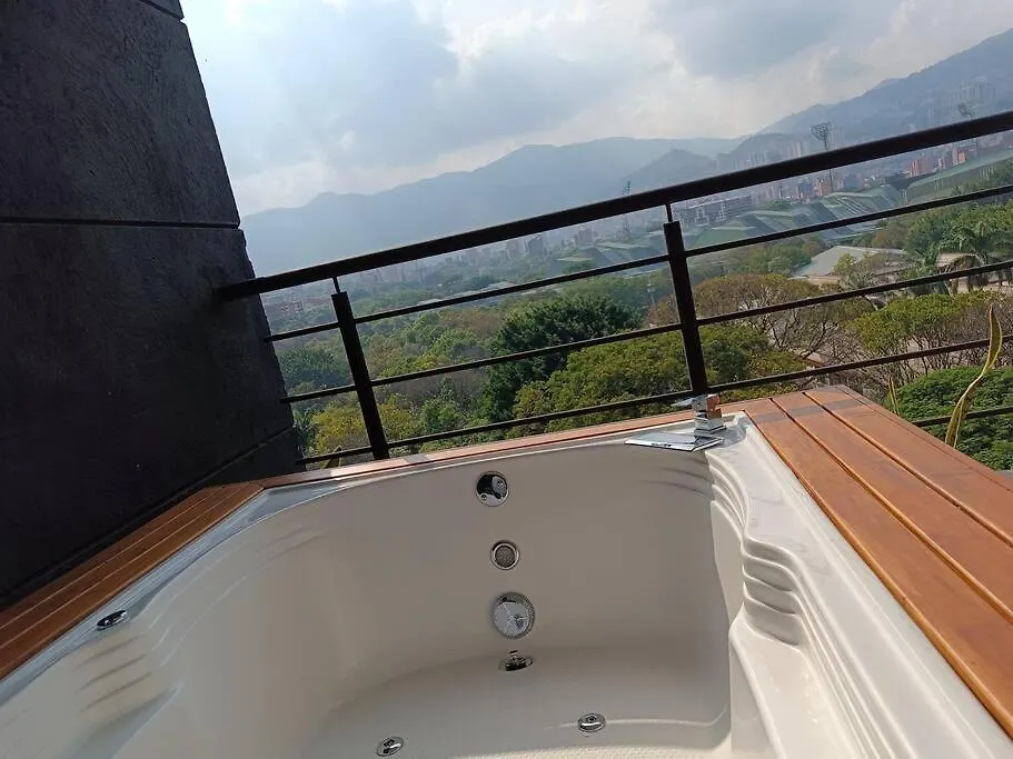 Penthouse Estadio Medellin 0*,  Colombia
